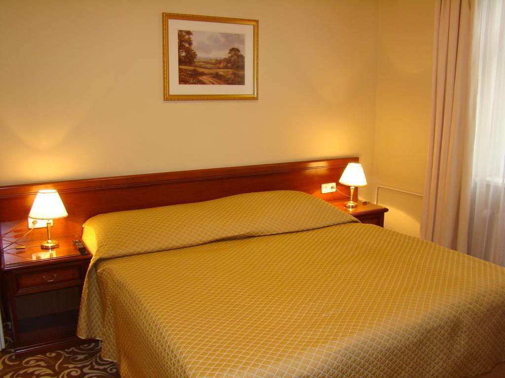 Hotel Saint Petersburg KLV Quarto foto