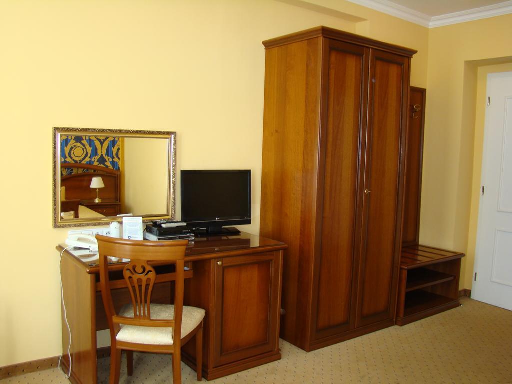 Hotel Saint Petersburg KLV Exterior foto