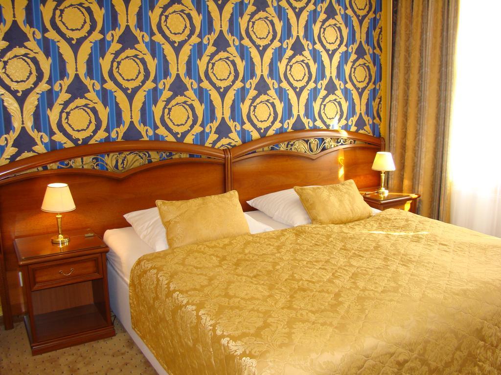 Hotel Saint Petersburg KLV Exterior foto